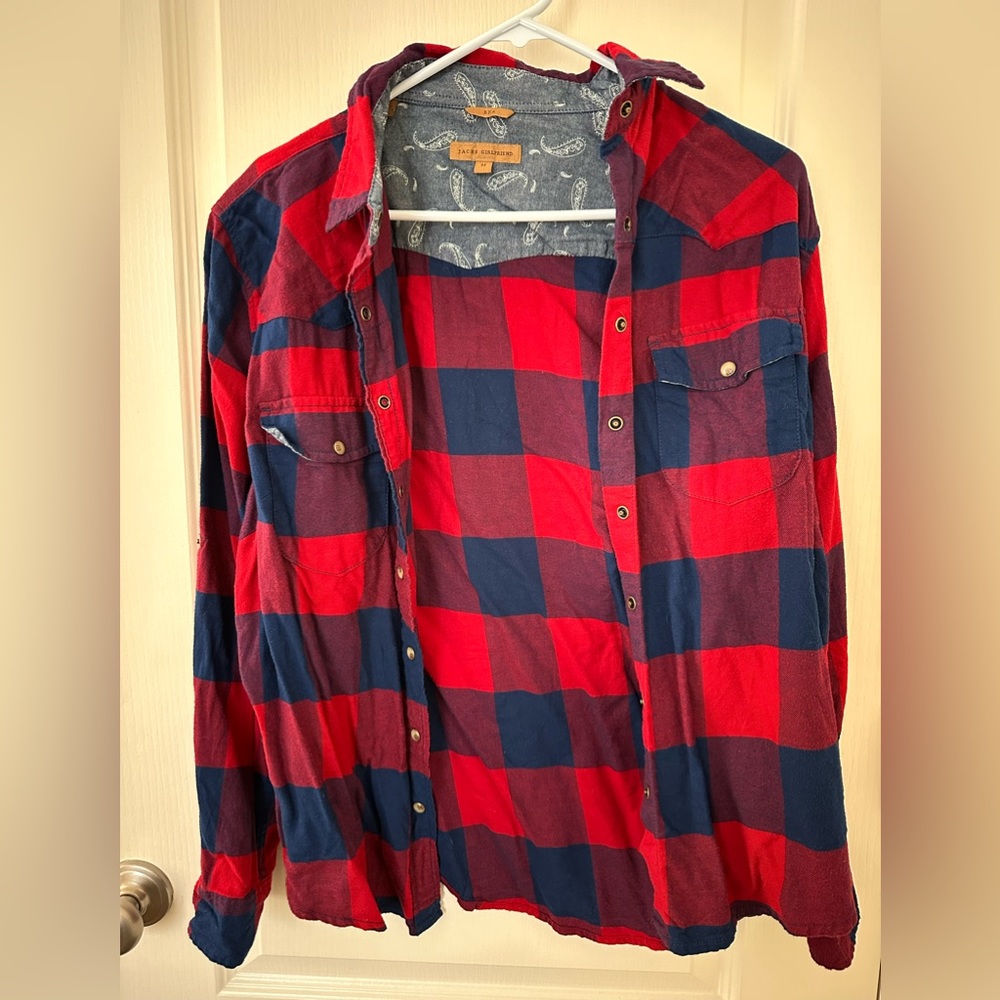 Women’s button down plaid shirt